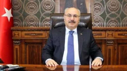 İzmir Valisi Köşger koronaya yakalandı