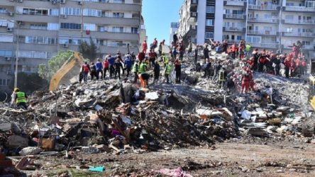 115 kişinin yaşamını yitirdiği İzmir depremiyle ilgili gözaltına alınanların sayısı 19’a yükseldi