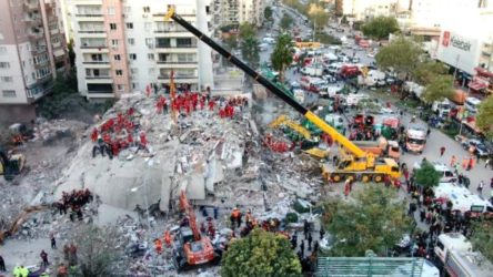 115 yurttaşın yaşamını yitirdiği İzmir depremi soruşturmasında 2 kişi tutuklandı