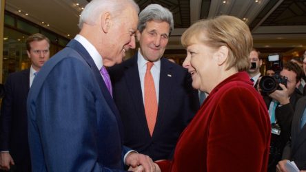 Merkel'den Biden'a tebrik: ABD ve Almanya birlikte durmalı