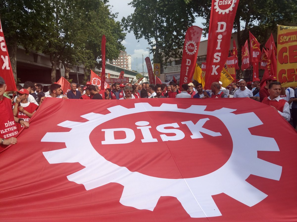 DİSK: TÜİK'in baskıladığı rakamlar nedeniyle milyonların alım gücü hızla gerilemiştir