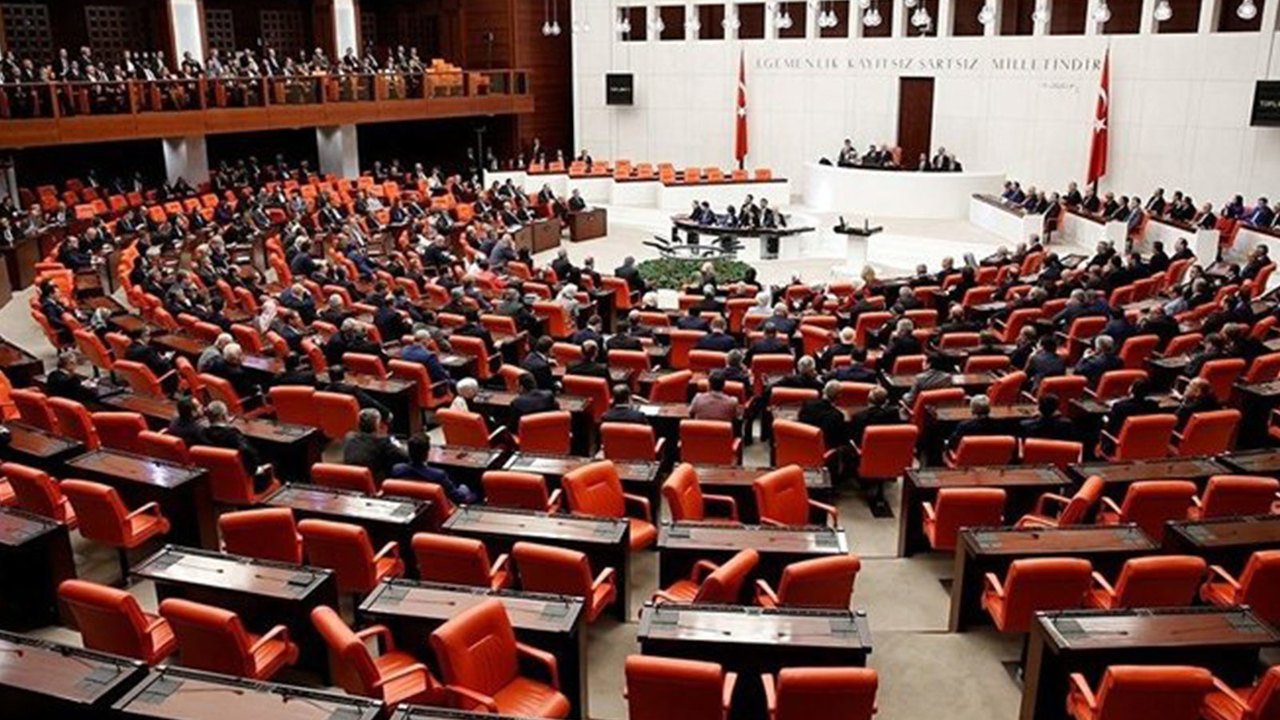 Esnek çalışma düzenlemesinde tartışmalı iki madde geri çekiliyor