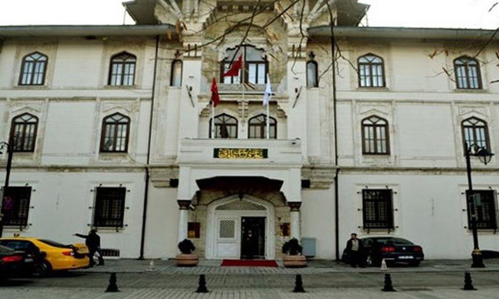 Sınavı yüksek puan alan değil, rektörün oğlu kazandı