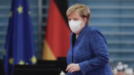 Almanya'da koronavirüs tedbirleri 10 Ocak'a kadar uzatıldı