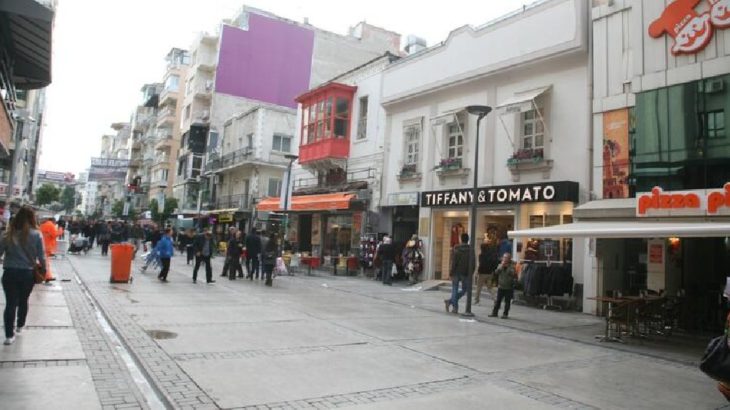 İzmir'de bazı caddelere kişi sınırlaması getirildi