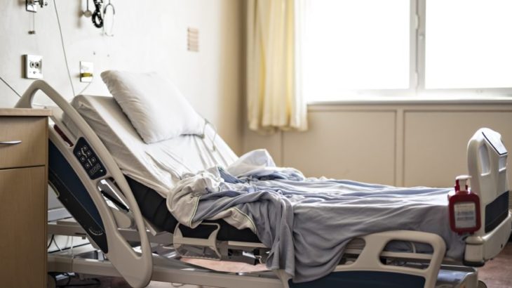 ABD'de bir koronavirüs hastası, aynı odada bulunan 82 yaşındaki hastayı oksijen tüpüyle öldürdü