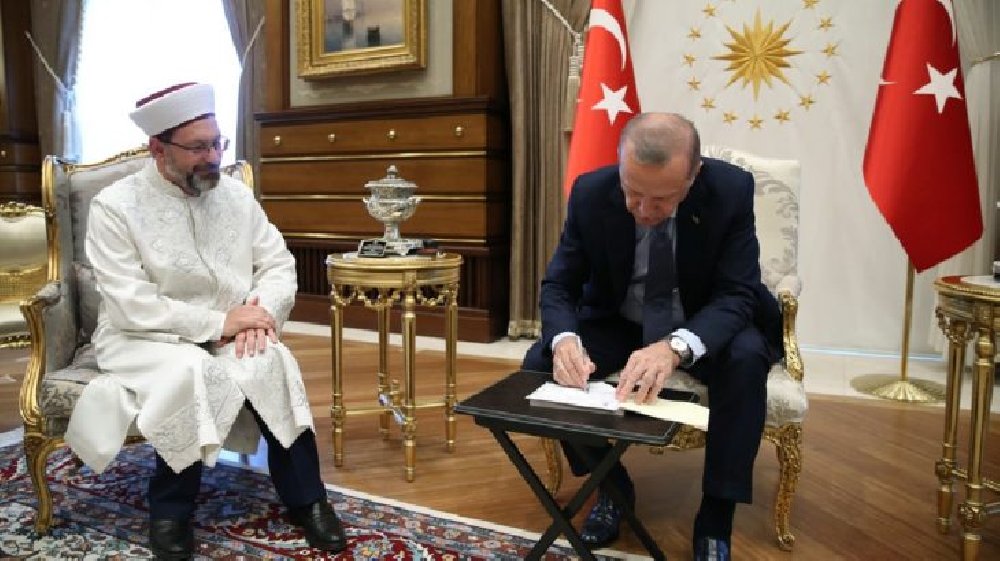 Dev 'kısıtlı' bütçesiyle birçok bakanlığı sollayan Diyanet, harcamalarıyla birçok bakanlığı yine geride bıraktı