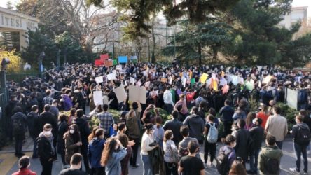 AKP'li rektör Melih Bulu protestolarına Valilik engeli: Toplantı, gösteri ve yürüyüşler yasaklandı