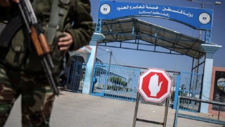 İsrail 'mutasyonlu virüs' sebebiyle kapılarını kapatıyor