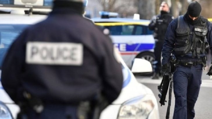 Fransa'da pencereden içinde kesik insan kafası bulunan kutu fırlatıldı, polis operasyon başlattı