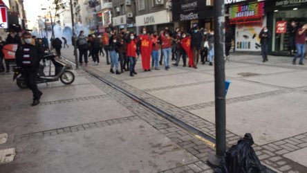 İzmir'deki Boğaziçi eylemine polis saldırısı: Çok sayıda gözaltı var!