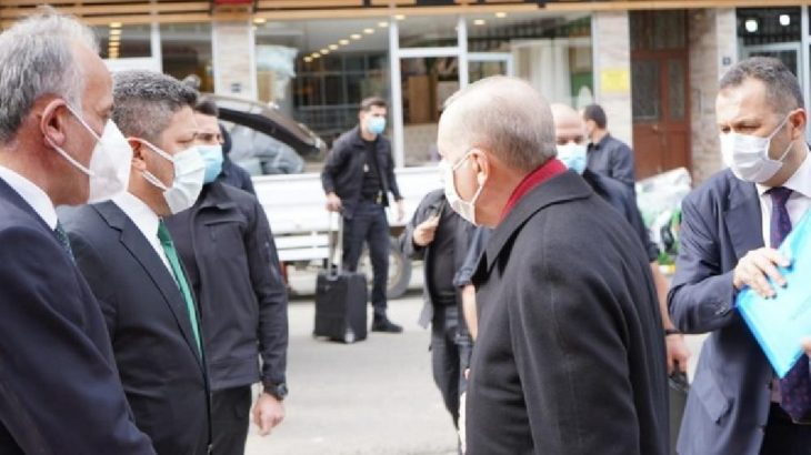 Erdoğan'ın ziyaret ettiği ilçe başkanının koronavirüs testi pozitif çıktı