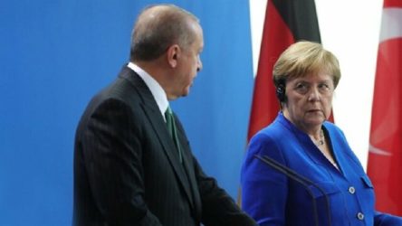 Erdoğan'dan Merkel'le AB görüşmesi