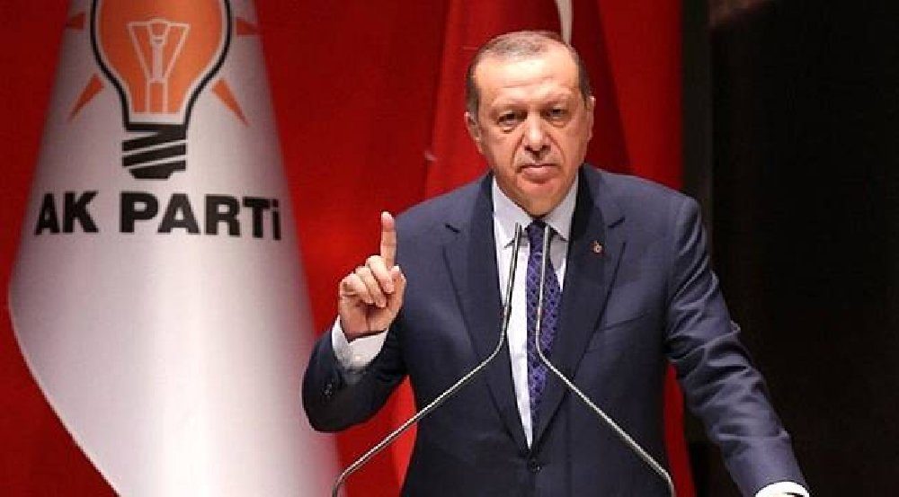 Mahkeme, "Kahrolsun Erdoğan diktatörlüğü"nü hakaret saymadı