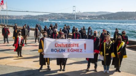 Galatasaray Üniversitesi akademisyenleri: Üniversite boyun eğmez