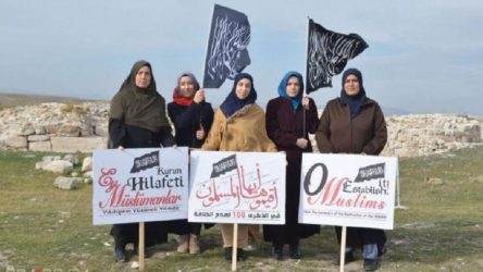 'Hilafet' çağrısı yapan 4 kadın gözaltına alındı