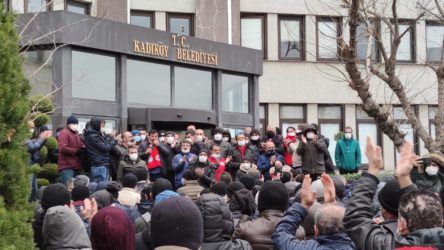 Kadıköy Belediyesi işçileri grevde: Sendika, işçilerden habersiz belediye ile imza masasına oturdu