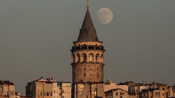 Mülkiyeti İBB'de olan Galata Kulesi, Kule-i Zemin Vakfı'na devredildi