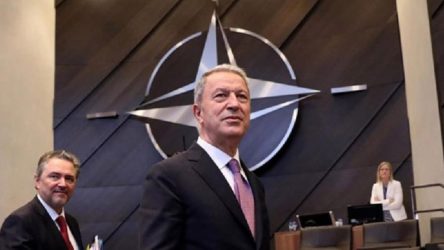 Akar: ABD, YPG ile değil Türkiye ile işbirliği yapmalı