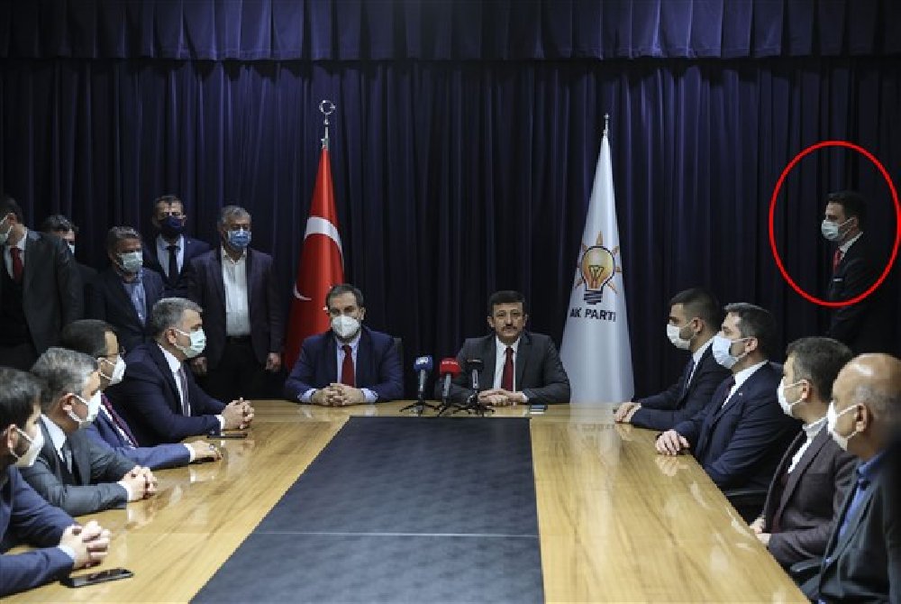 “Danışman değil” dedikleri Kürşat Ayvatoğlu daha dün AKP Genel Merkezi’ndeydi