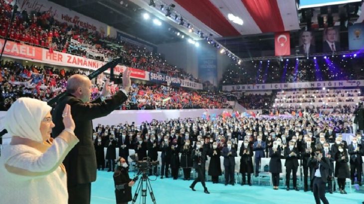 AKP'de kongre hazırlığı: Erdoğan kapsamlı değişikliğe gidecek