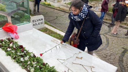 Berkin Elvan ölüm yıldönümünde mezarı başında anıldı