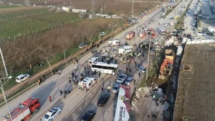 Bursa'da zincirleme kaza: 3 kişi hayatını kaybetti