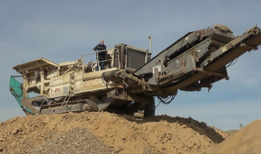 İş cinayeti: Taş kırma makinesinin haznesine düşen işçi yaşamını yitirdi