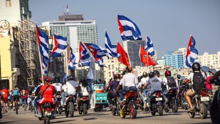 Küba halkından ambargo protestosu