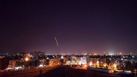 İsrail'den Şam'ın çevresindeki bazı askeri noktalara hava saldırısı