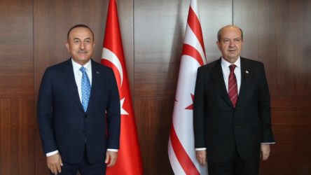 Kıbrıs görüşmelerinin ardından Ersin Tatar ve Bakan Çavuşoğlu'ndan açıklama