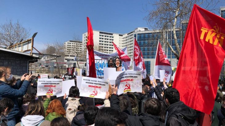 Yargılanan öğrencilere destek eylemi: Üniversiteyi Savunmak Suç Değildir!