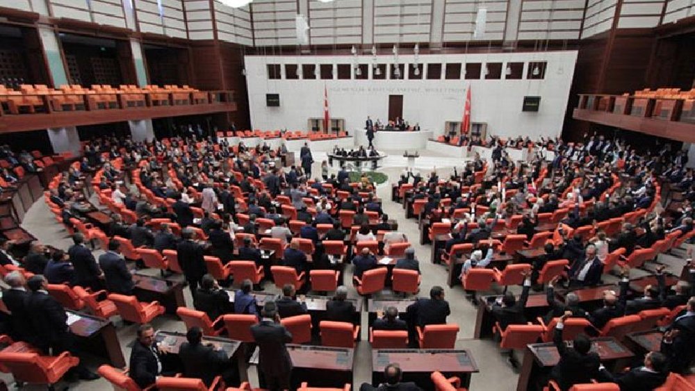 11 yeni dokunulmazlık dosyası Meclis'e sunuldu