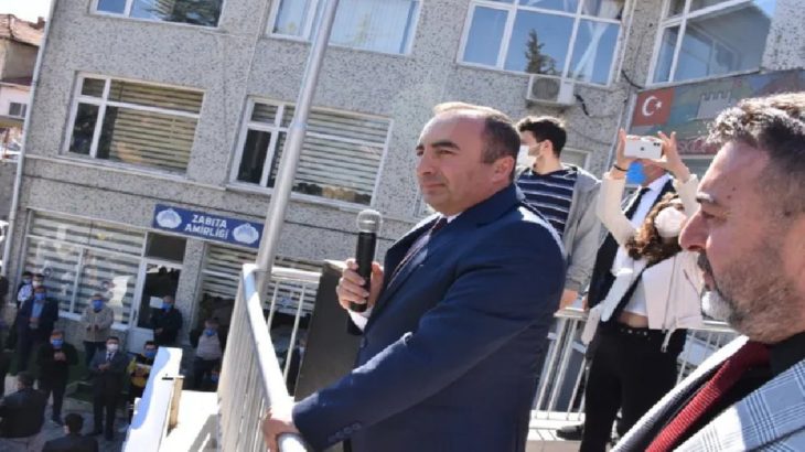 Yolsuzlukla suçlanan MHP'li Başkan'dan balkon konuşması