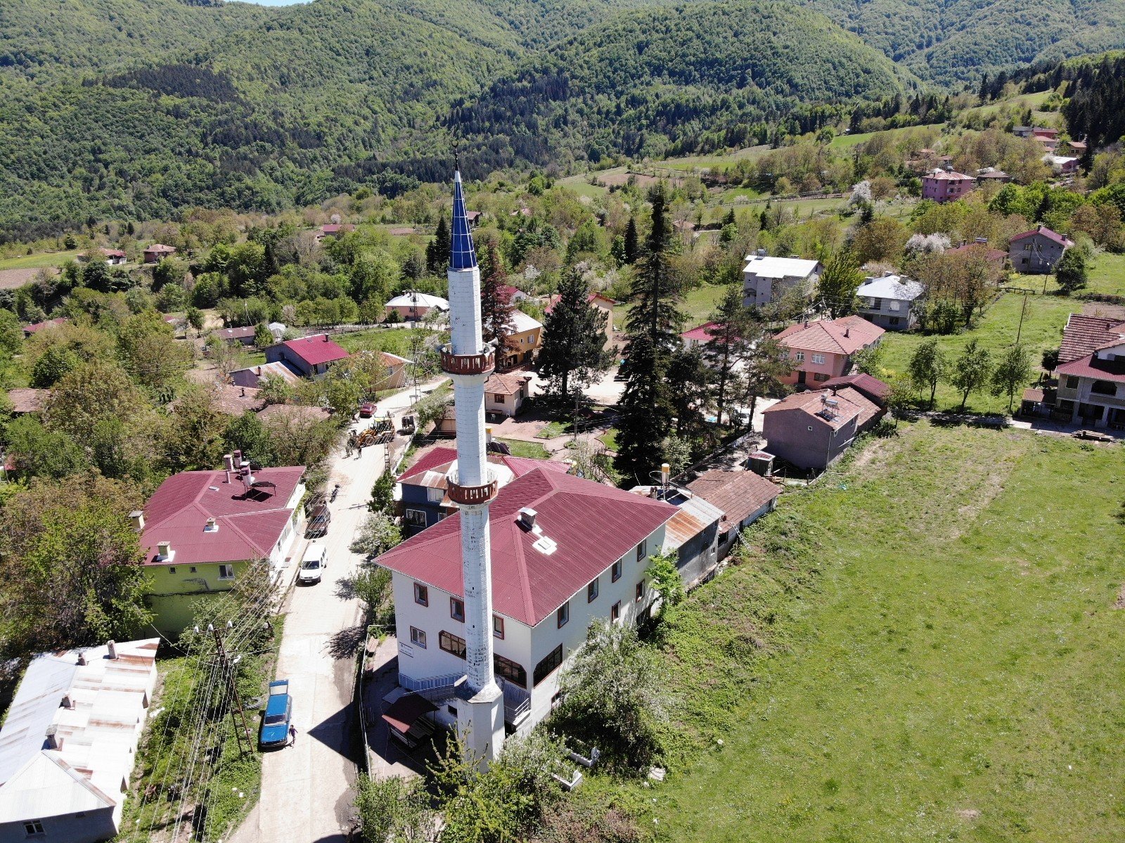 Cuma namazında koronavirüs bulaştırdı: 6 kişi hayatını kaybetti