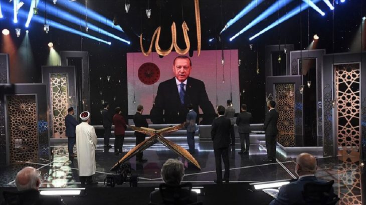 Erdoğan: Koronavirüs kadar tehlikeli olan İslam düşmanlığı virüsü özellikle Avrupa ülkelerinde hızla yayılıyor