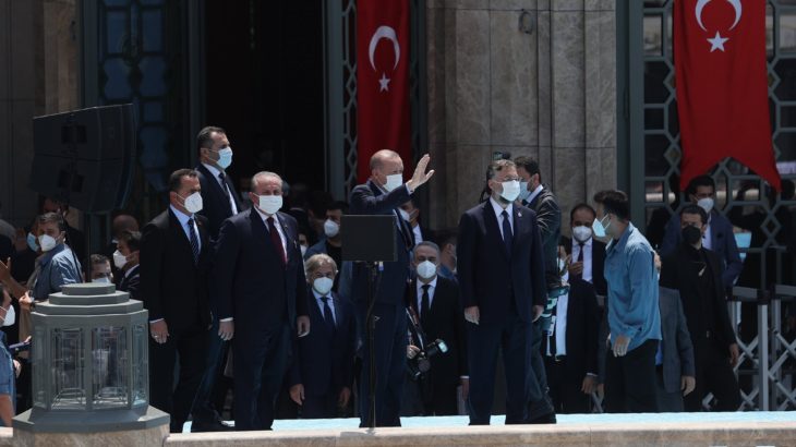Erdoğan Taksim'deki cami açılışında Gezi'yi hedef aldı