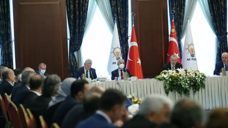 Erdoğan'ın vekillerle toplantısında Sedat Peker'in adı geçti: Halkın gündeminde bunlar yok