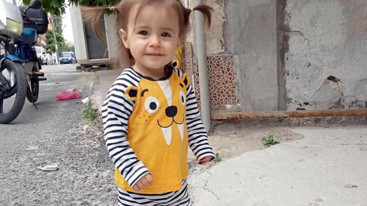 2 yaşındaki çocuğu pencereden atıp öldürdü: 
