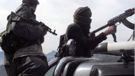 Afganistan'da son durum: Taliban, çeşitli illerde 60 ilçeyi ele geçirdi