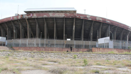 Bir tarih yok oluyor: Cebeci İnönü Stadı'nın yıkım işlemleri başladı