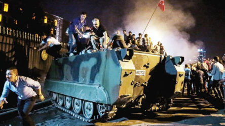 Herkesin o geceki telefon konuşmaları yayınlansa...