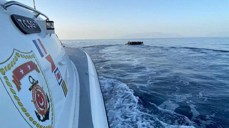 Kıbrıs açıklarında Türk gemisinden Rum sahil güvenlik botuna uyarı ateşi açıldığına yönelik iddia