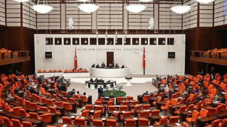 AKP'nin torba kanun teklifi Meclis'ten geçti