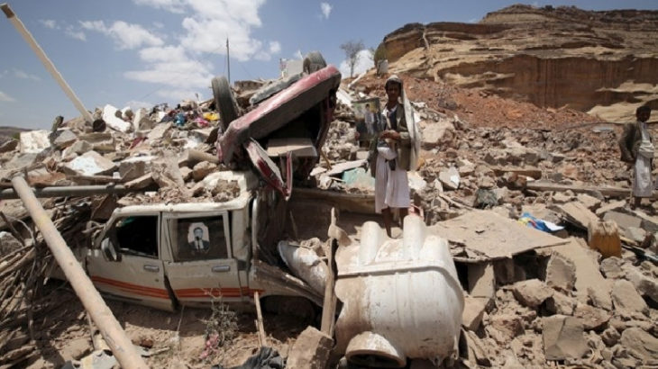 Suudi işgal koalisyonu, Yemen'de yerleşim yerini hedef aldı