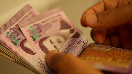 Ekonomik ambargo altındaki Suriye maaşlara yüzde 50 zam yaptı