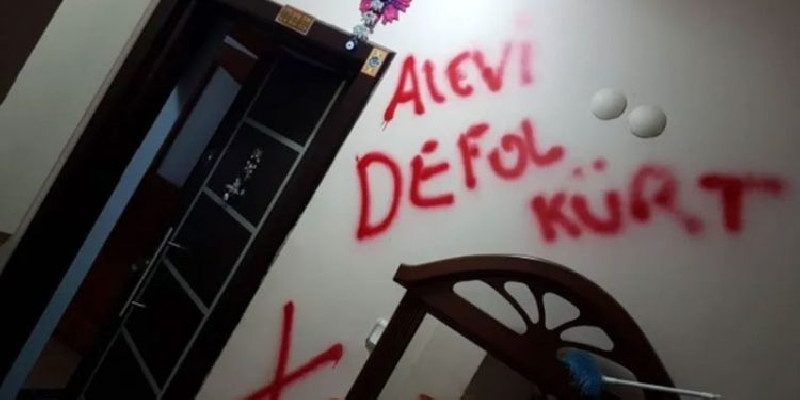 HDP’li Sezer Öztürk’ün evinin duvarına “Alevi defol Kürt” yazılıp çarpı atıldı