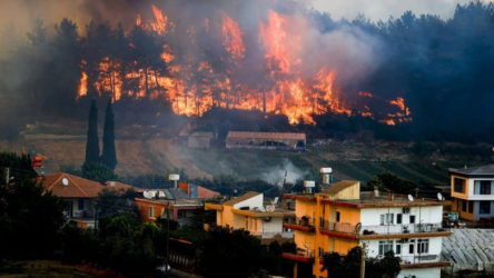 Yangınlar yayılmaya devam ediyor: Köyceğiz'de birçok mahalle boşaltıldı