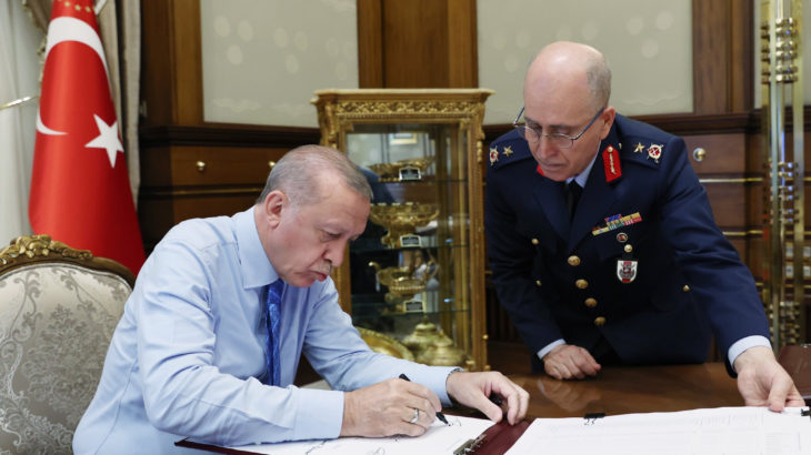 Erdoğan, Yüksek Askeri Şura kararlarını onayladı