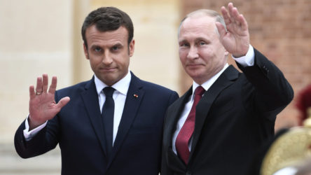 Macron: Rusya'yla savaşta değiliz